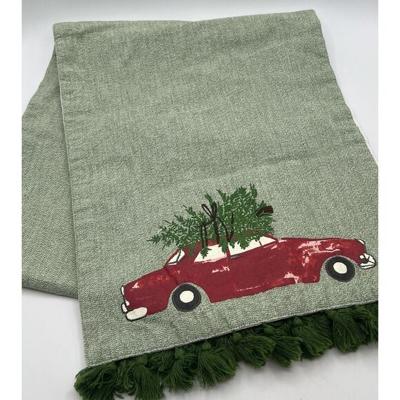 Green Christmas Table Runner Car Hauling Christmas Tree Vintage Red 14 x66" - Picture 1 of 9